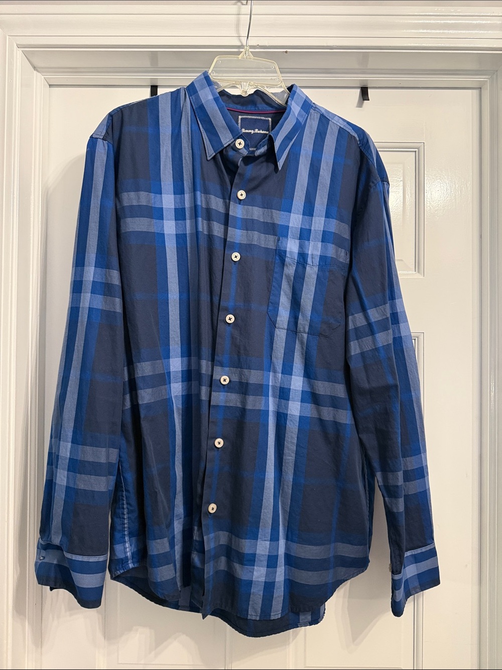 Tommy Bahama Navy and Blue Plaid Button-Down Shirt size large
